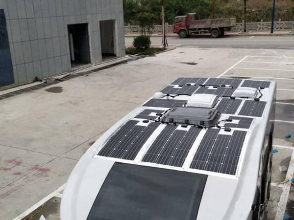 Soluzione per roulotte solare e batteria al litio